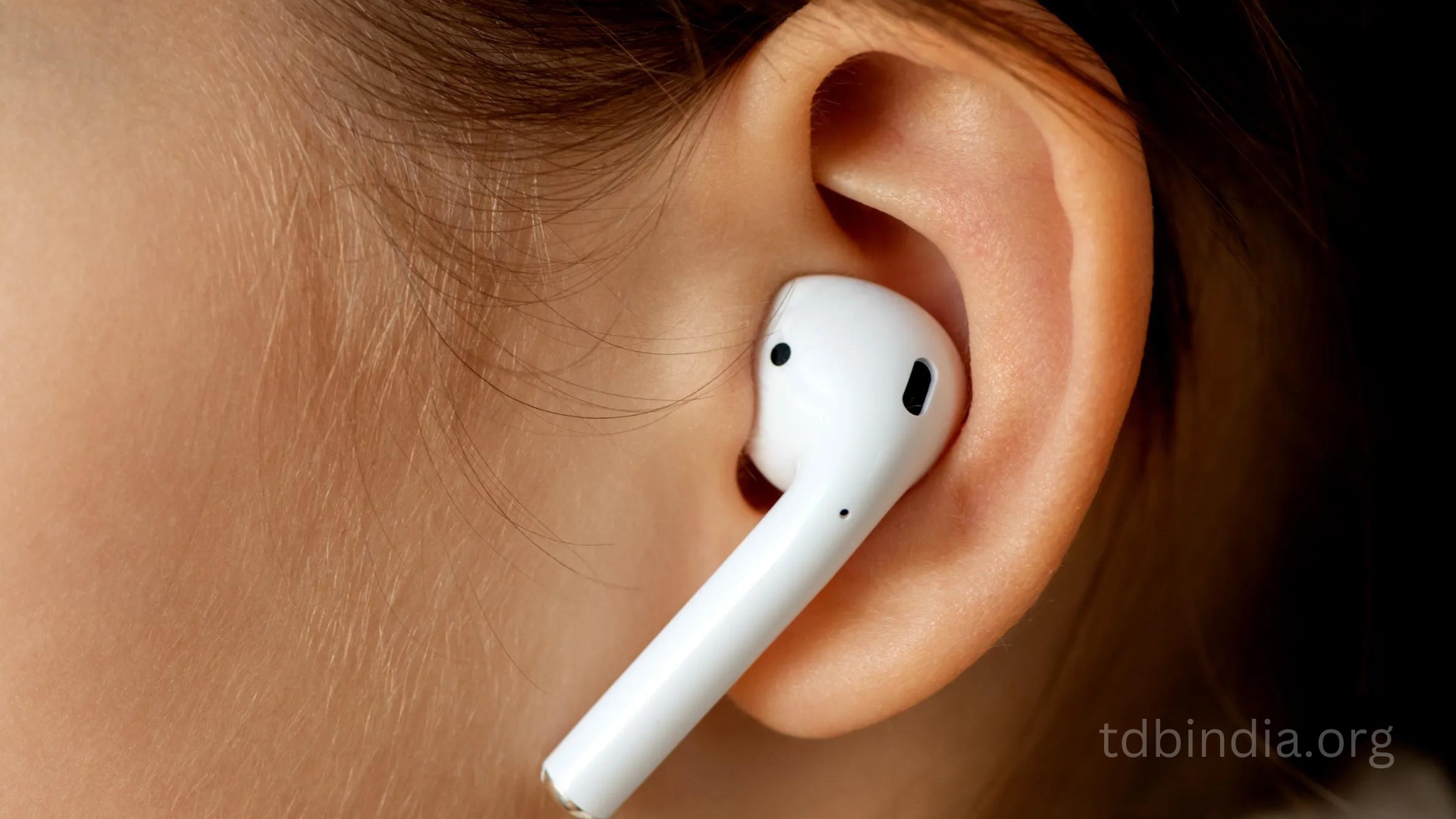 Can earbuds be used as hearing aids?