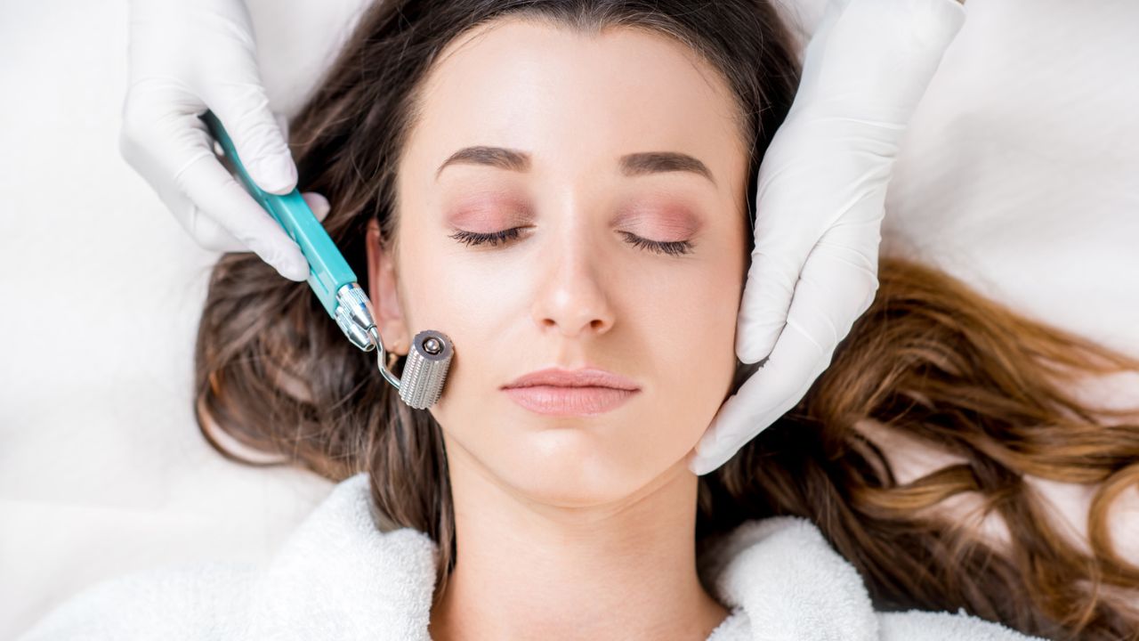 How Much Does MicroNeedling Cost In 2023 | Cost of Microneedling With PRP & Certification Cost